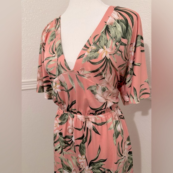 Venus Pink Tropical Print Deep-V Romper Size: L - Picture 2 of 4